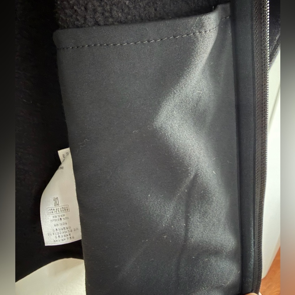 Patagonia Better Sweater Full Zip Black Womens Med. Excellent condition. - Picture 14 of 15